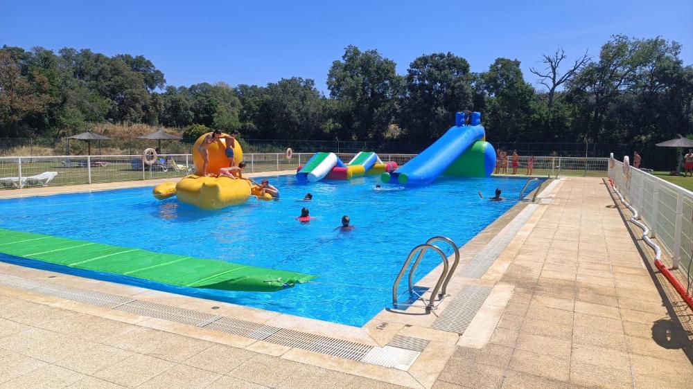 Imagen Fiesta acuática en las piscinas de Tierz